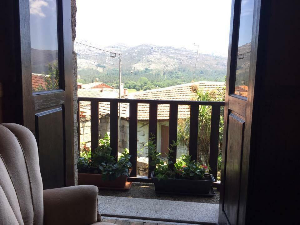 Apartament Abrigo Da Geira House Campo do Geres Zewnętrze zdjęcie